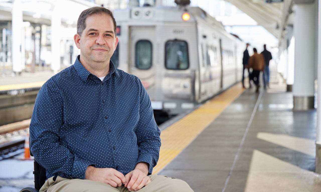  Chris Hinds at Railway Station